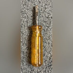 Vintage United USA Flathead Screwdriver Yellow 4.25”